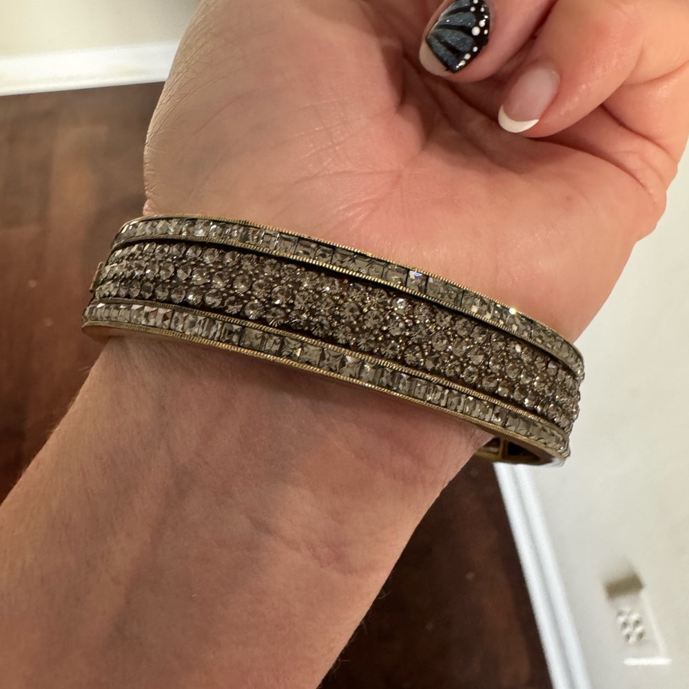 Heidi Daus Elegant Turquoise and Silver Bracelet - Picture 5 of 13